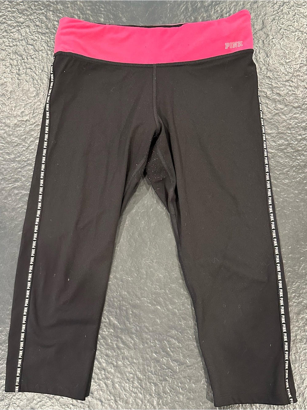 PINK by Victoria’s Secret Ultimate Cropped Yoga Pants